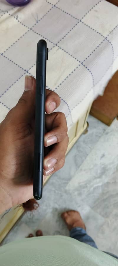 Apple iPhone XR