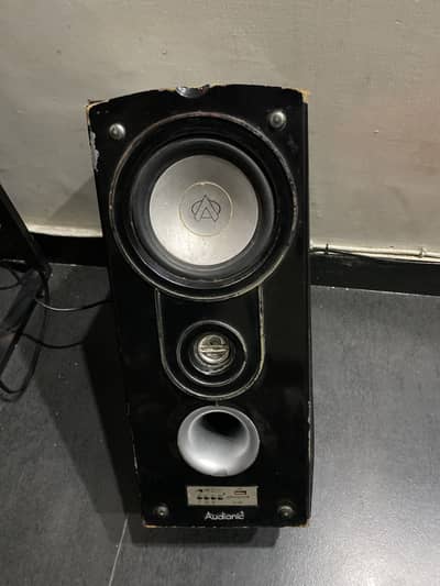 Audionic bluetooth speaker