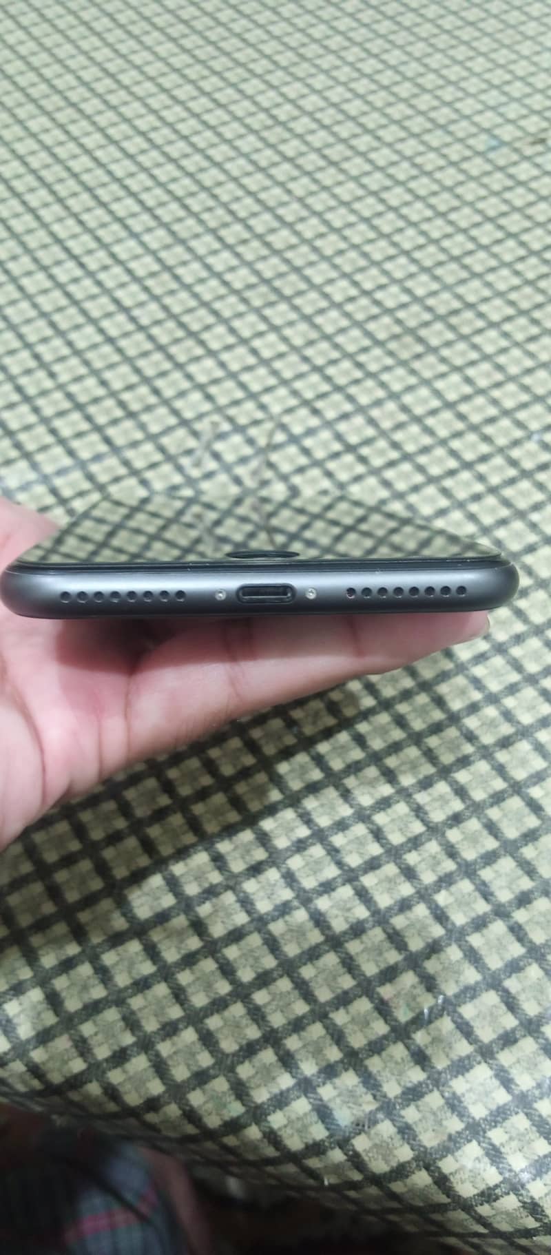 Apple iPhone 8 Plus 3