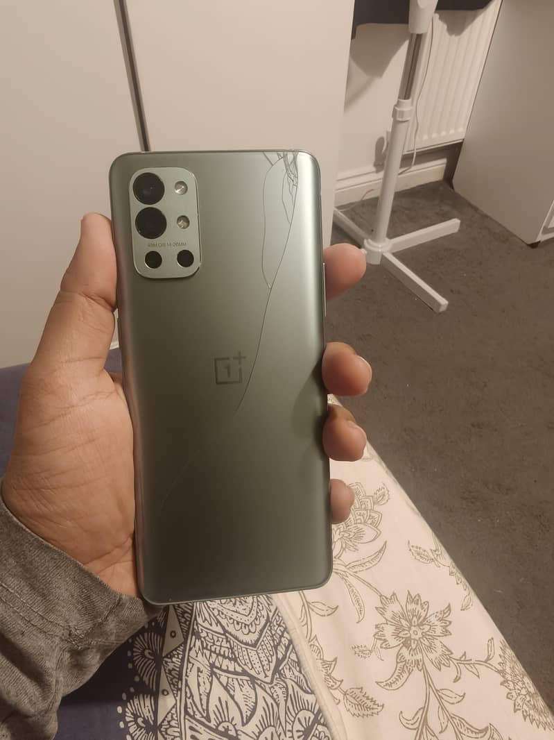 One Plus 9R 6