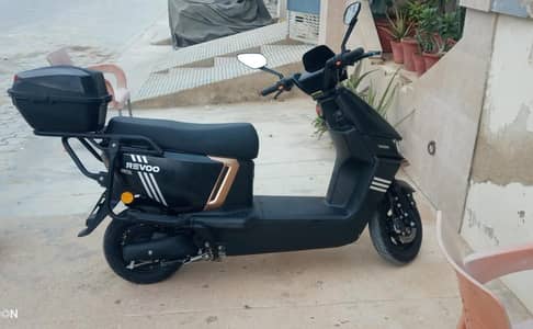 Revoo Scooty A12 New