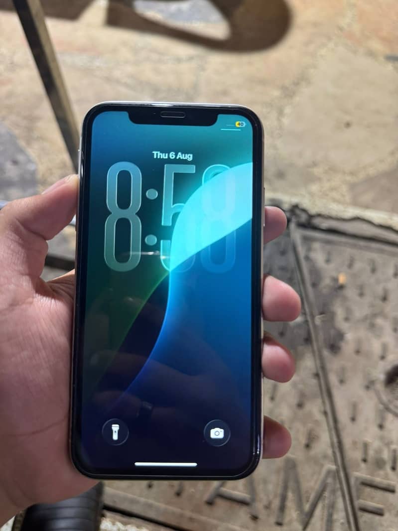 Apple iPhone 11 10