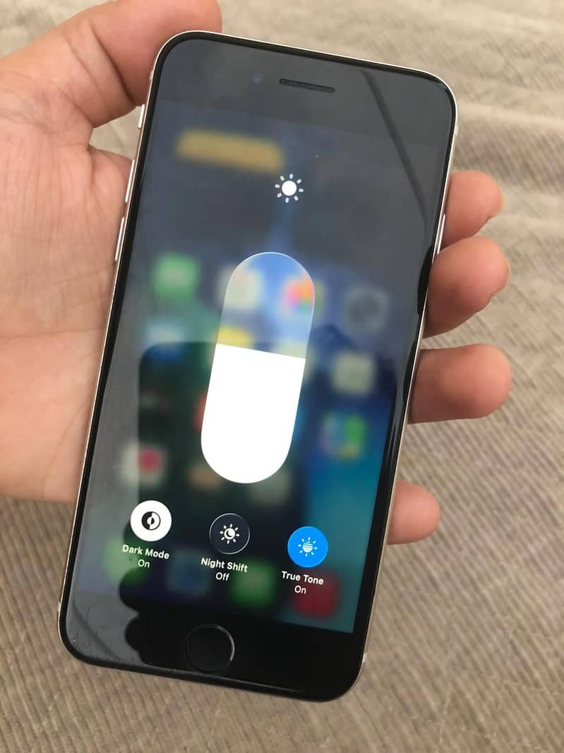 Apple iPhone SE 3rd generation 4