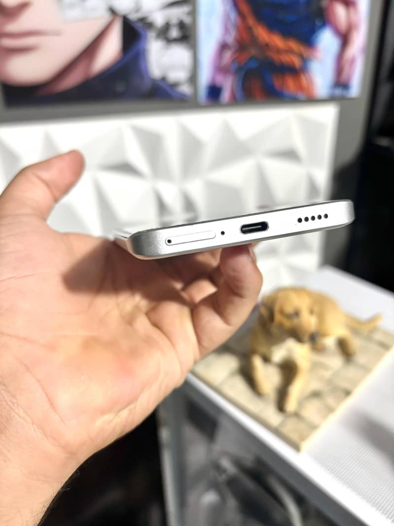 Xiaomi Redmi Note 13 Pro plus 4