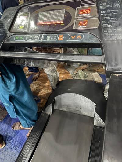 commercial treadmill. . brand Sole