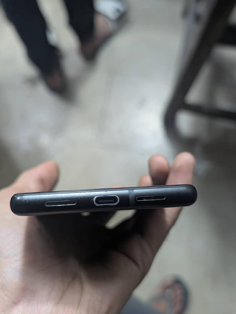 Google Pixel 6 4