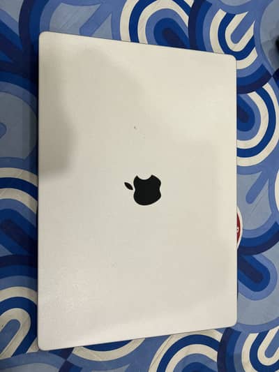 MacBook Pro M1 Pro (32GB RAM / 512GB SSD)