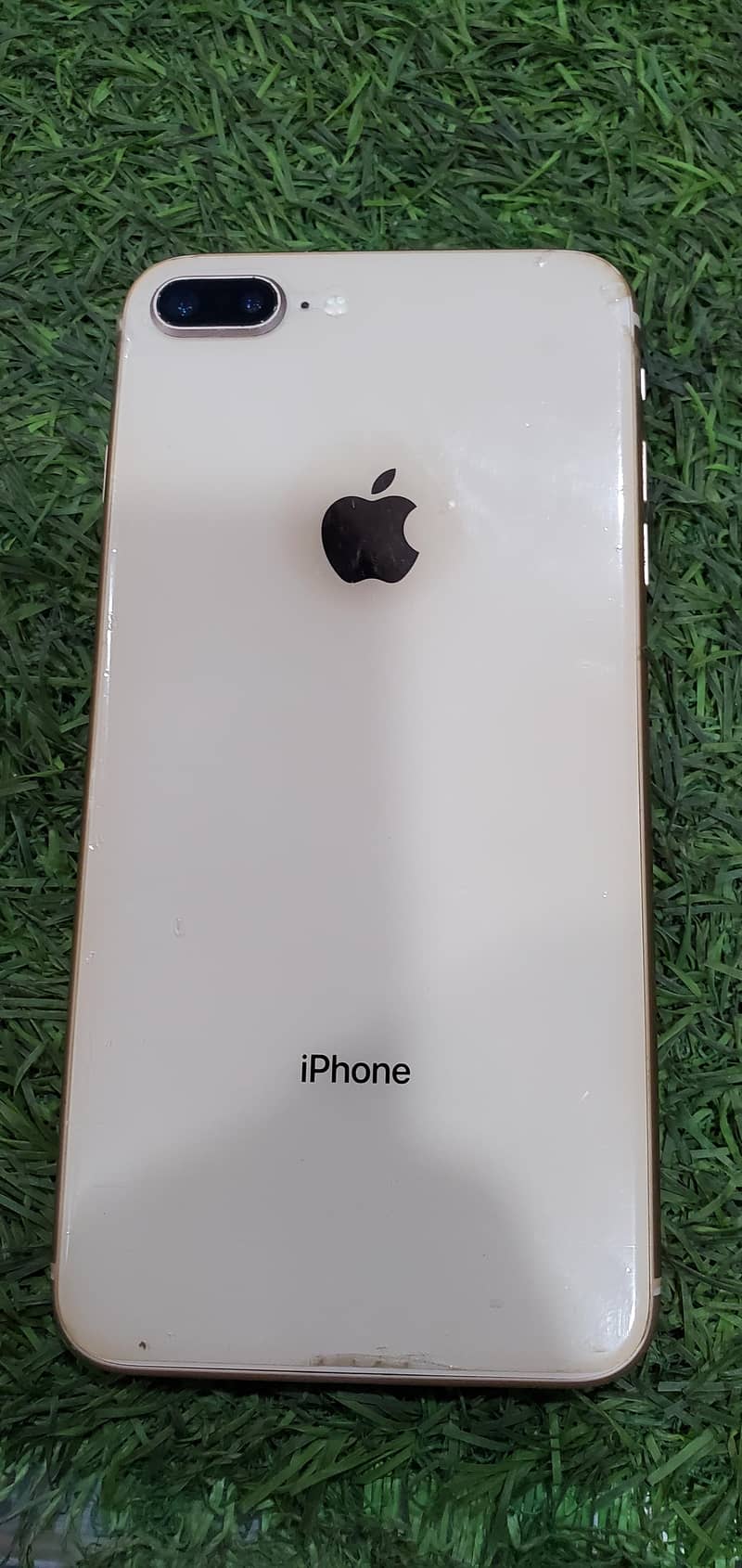 Apple iPhone 8 Plus 4