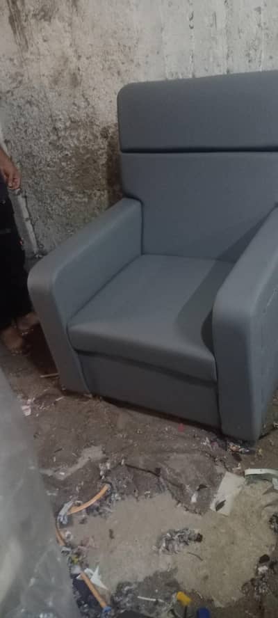 sofa regzin cutting or stitching silae worker required