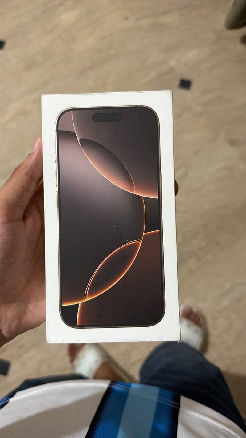 Apple iPhone 16 Pro 1
