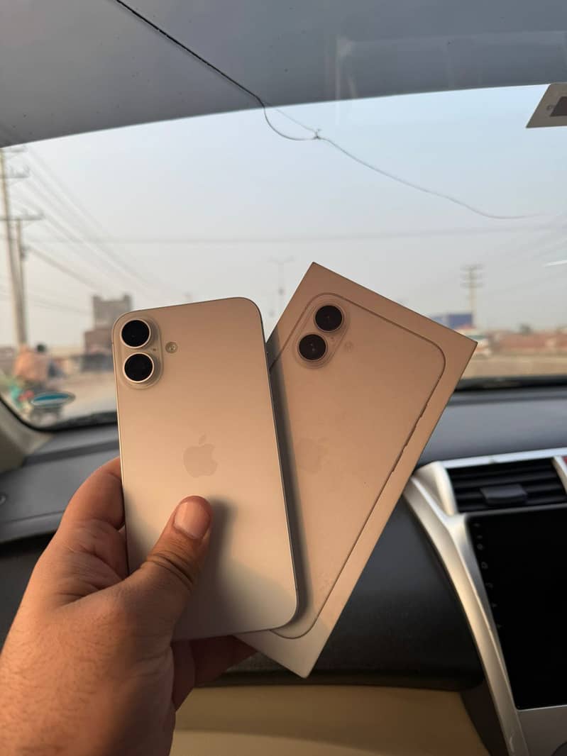Apple iPhone 16 Plus 0