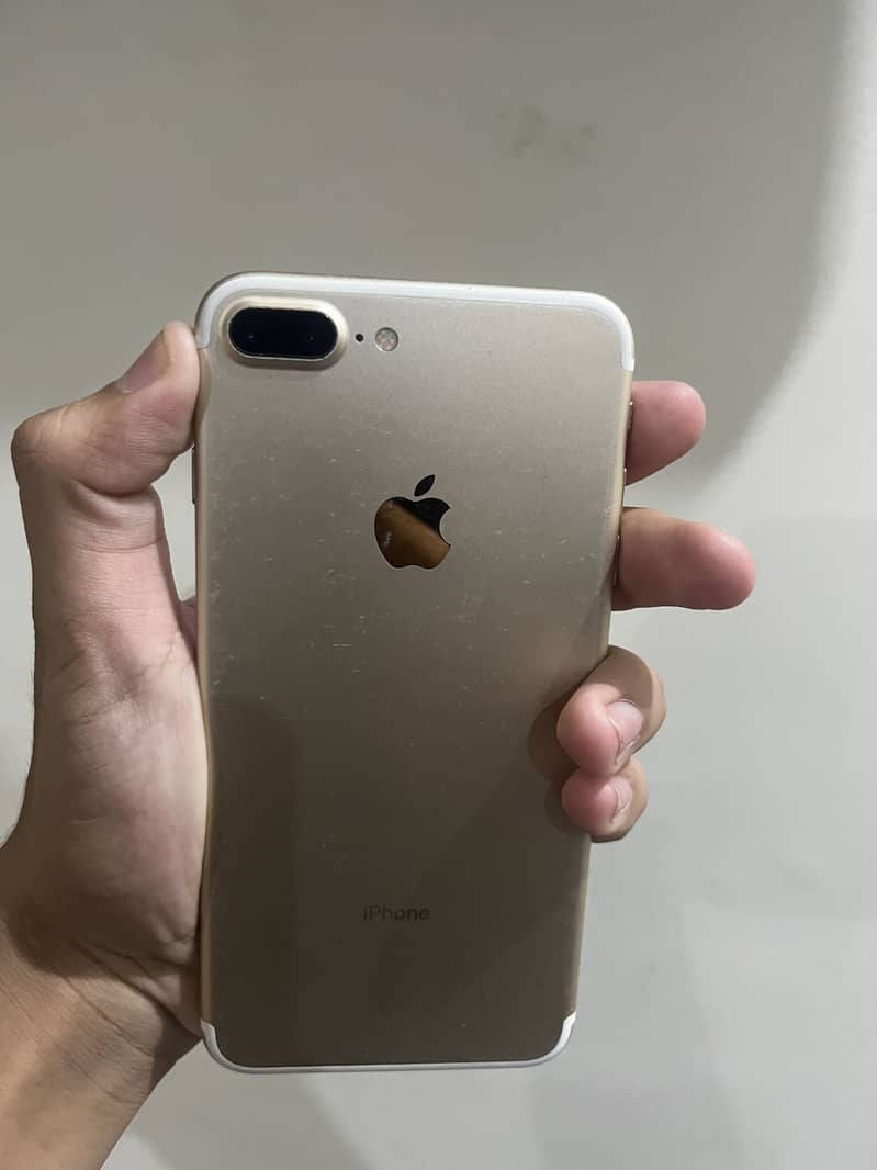 Apple iPhone 7 Plus 1