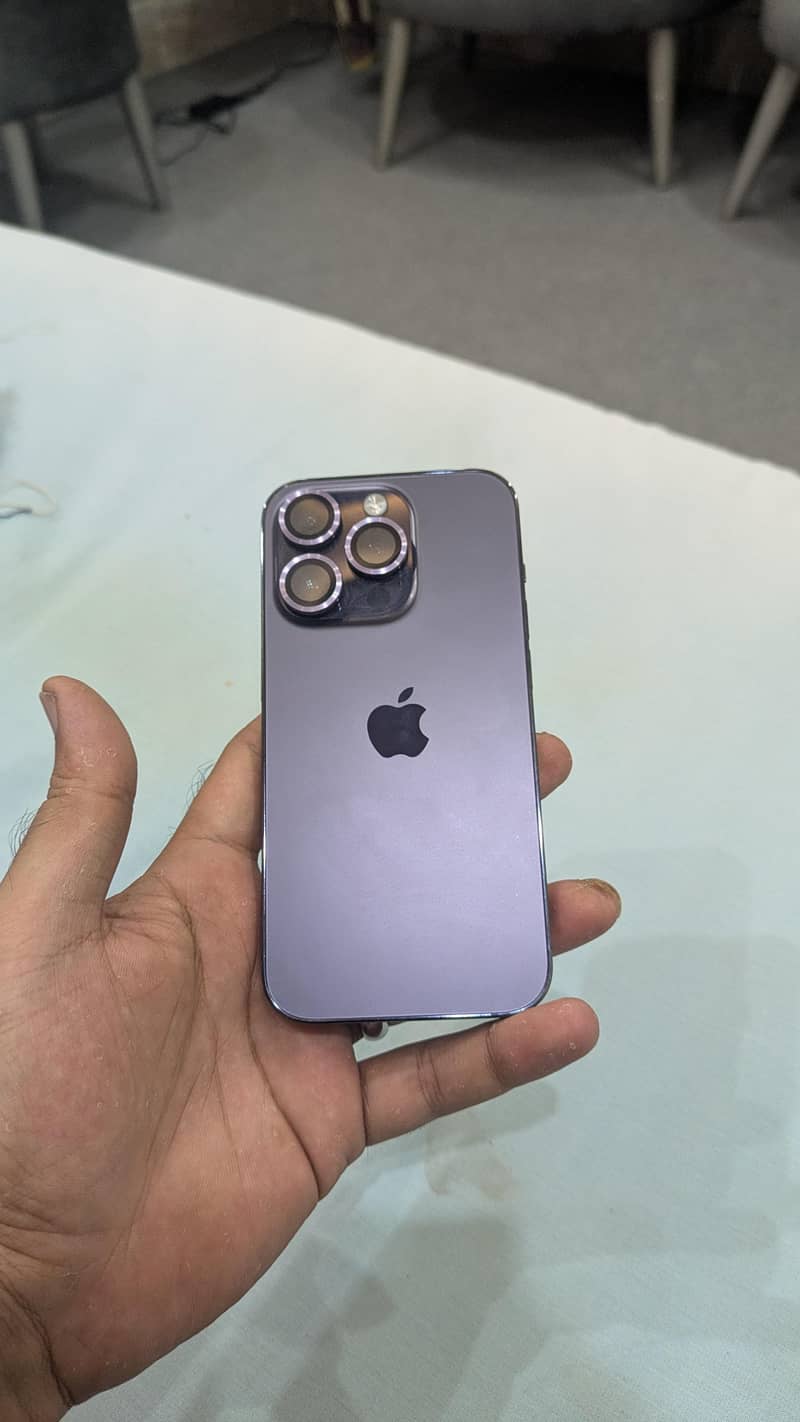 Apple iPhone 14 Pro 0