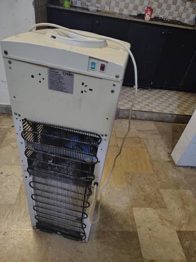 enviro water dispenser hot and cold perfect condition.