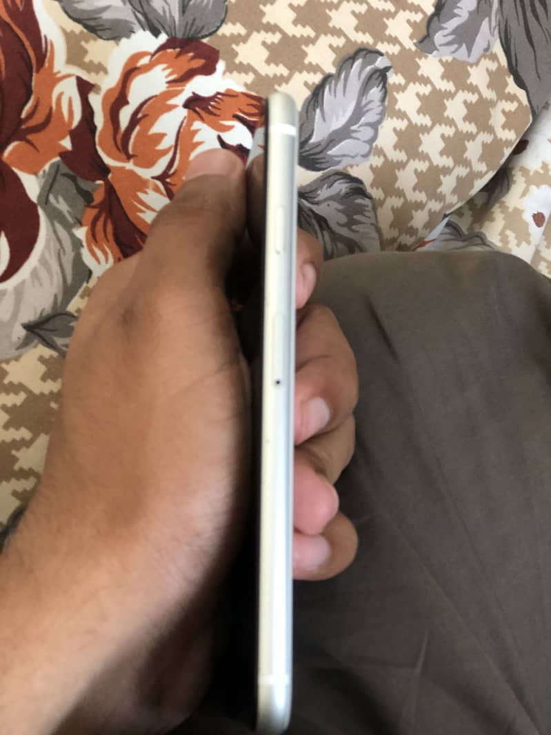 Apple iPhone SE 3