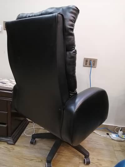 Dr. Chair