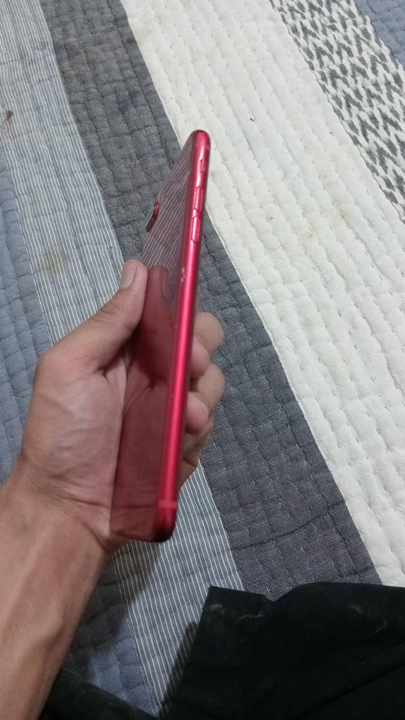 Apple iPhone 8 Plus 1