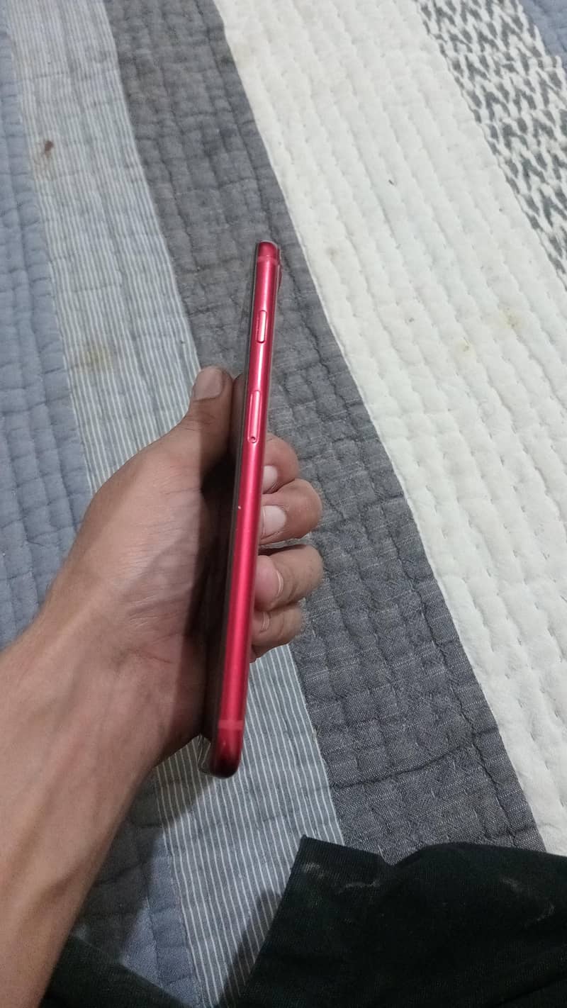 Apple iPhone 8 Plus 3