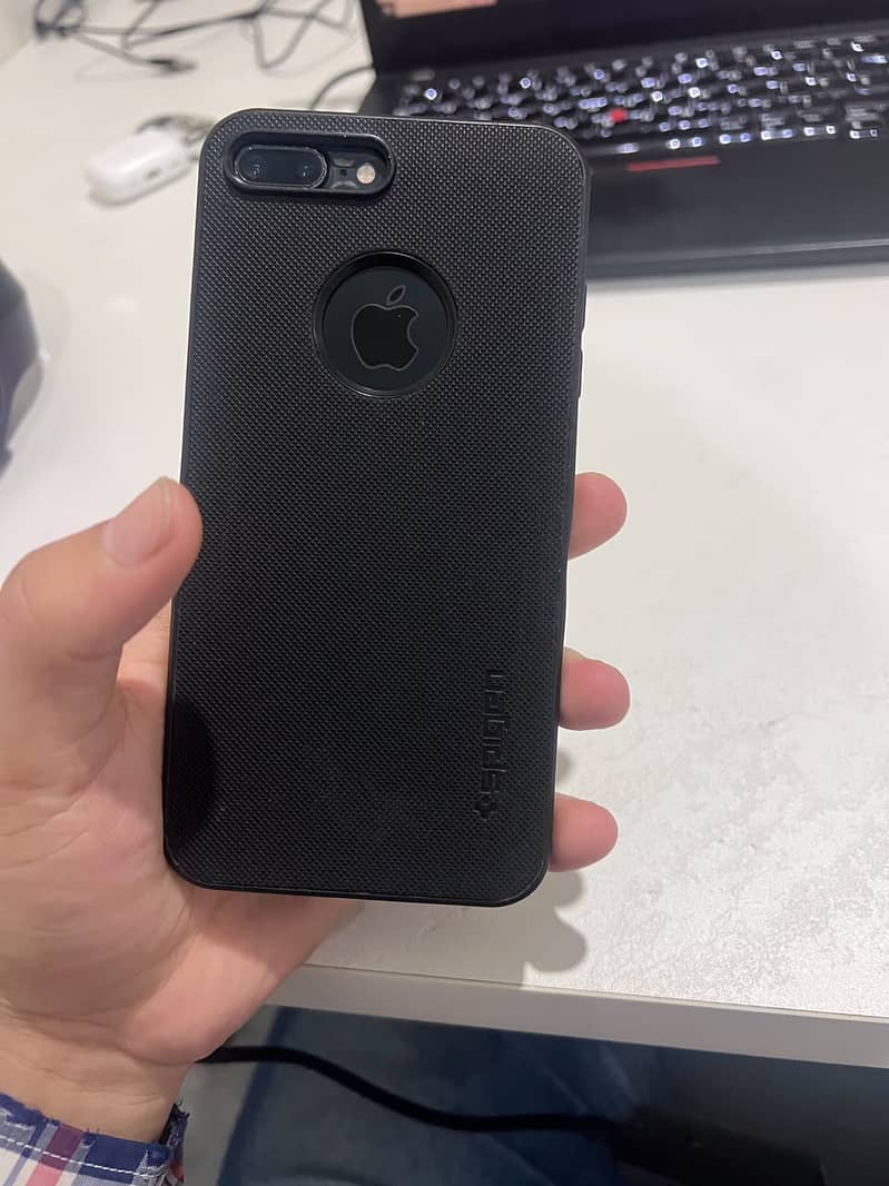 Apple iPhone 7 Plus 5