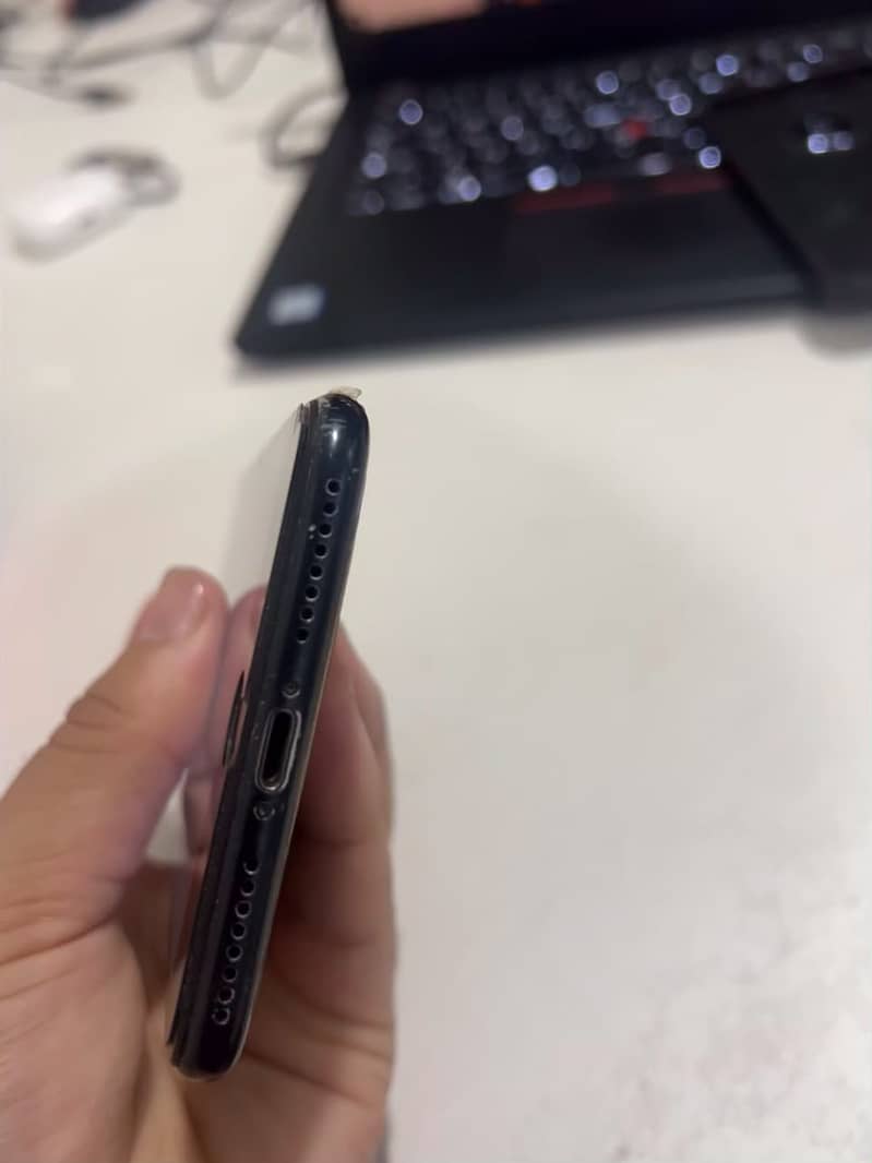 Apple iPhone 7 Plus 6