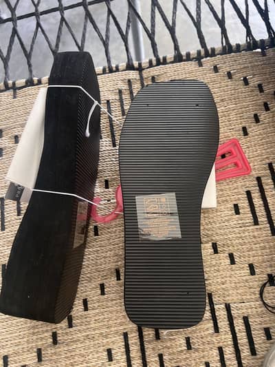 Primark Black & White Platform Slides – New – Size UK 5/6
