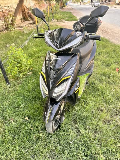Scooty lovers