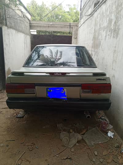 Nissan Sunny 1987