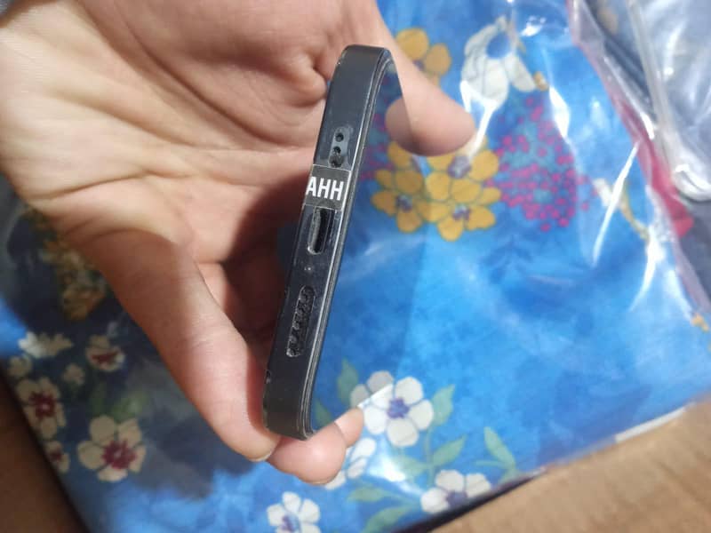 Apple iPhone 12 Prot 2