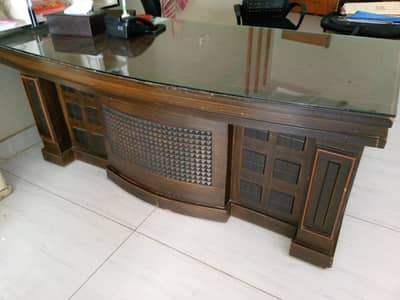 Condition 10by7 Only Exactive Table For Ceo and professional Offices
