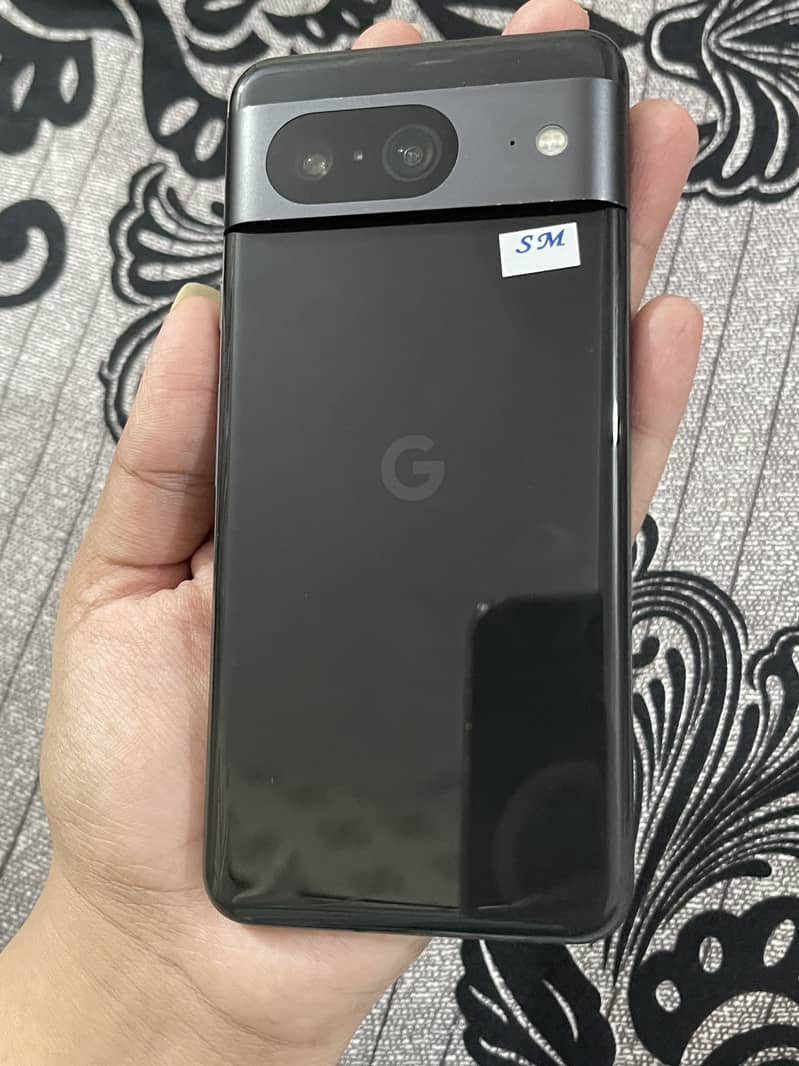 Google Pixel 8 4