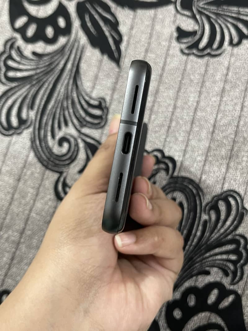 Google Pixel 8 5