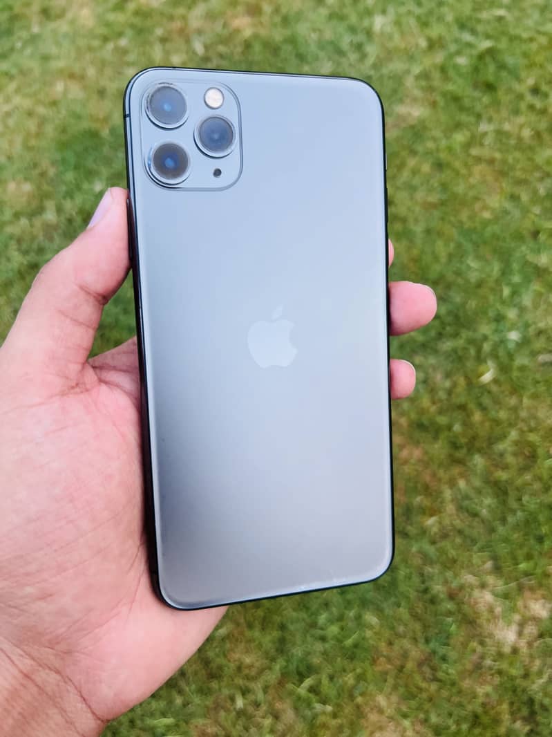 Apple iPhone 11 Pro Max 1
