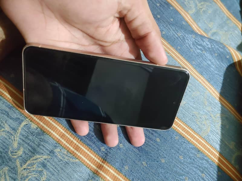 Google Pixel 8 4