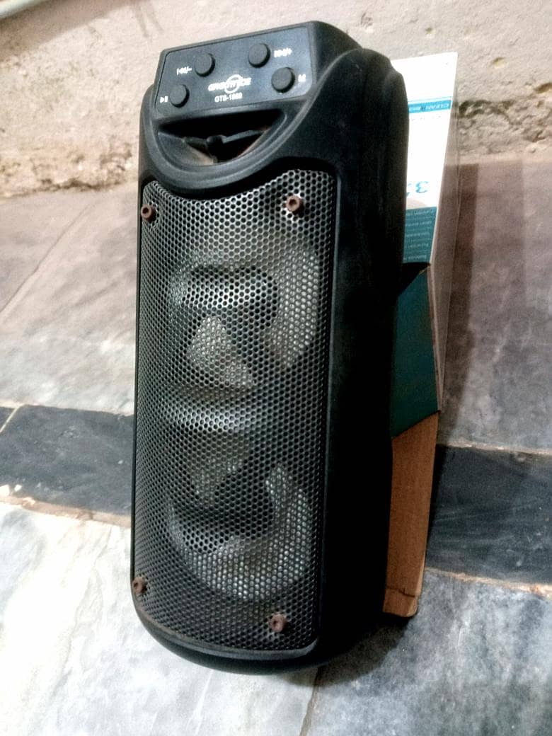 BLUETOOTH SPEAKERS 1