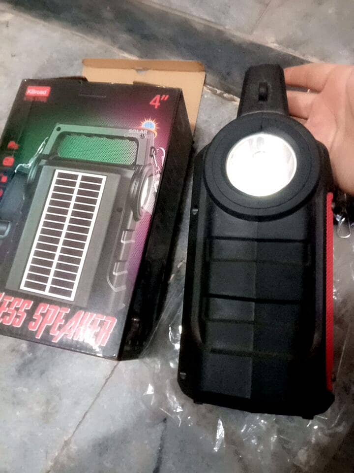 BLUETOOTH SPEAKERS 4