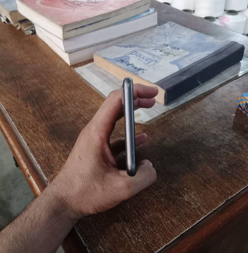 Apple iPhone 8 Plus 1