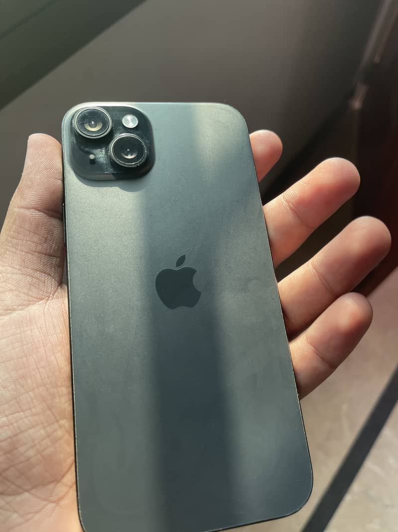 Apple iPhone 15 plus 3