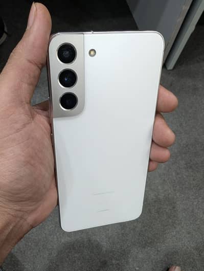 Samsung Galaxy s22 plus