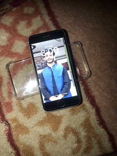 Apple iPhone SE 2022
