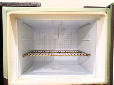 Dawlance fridge urgent sale cell/03314326617