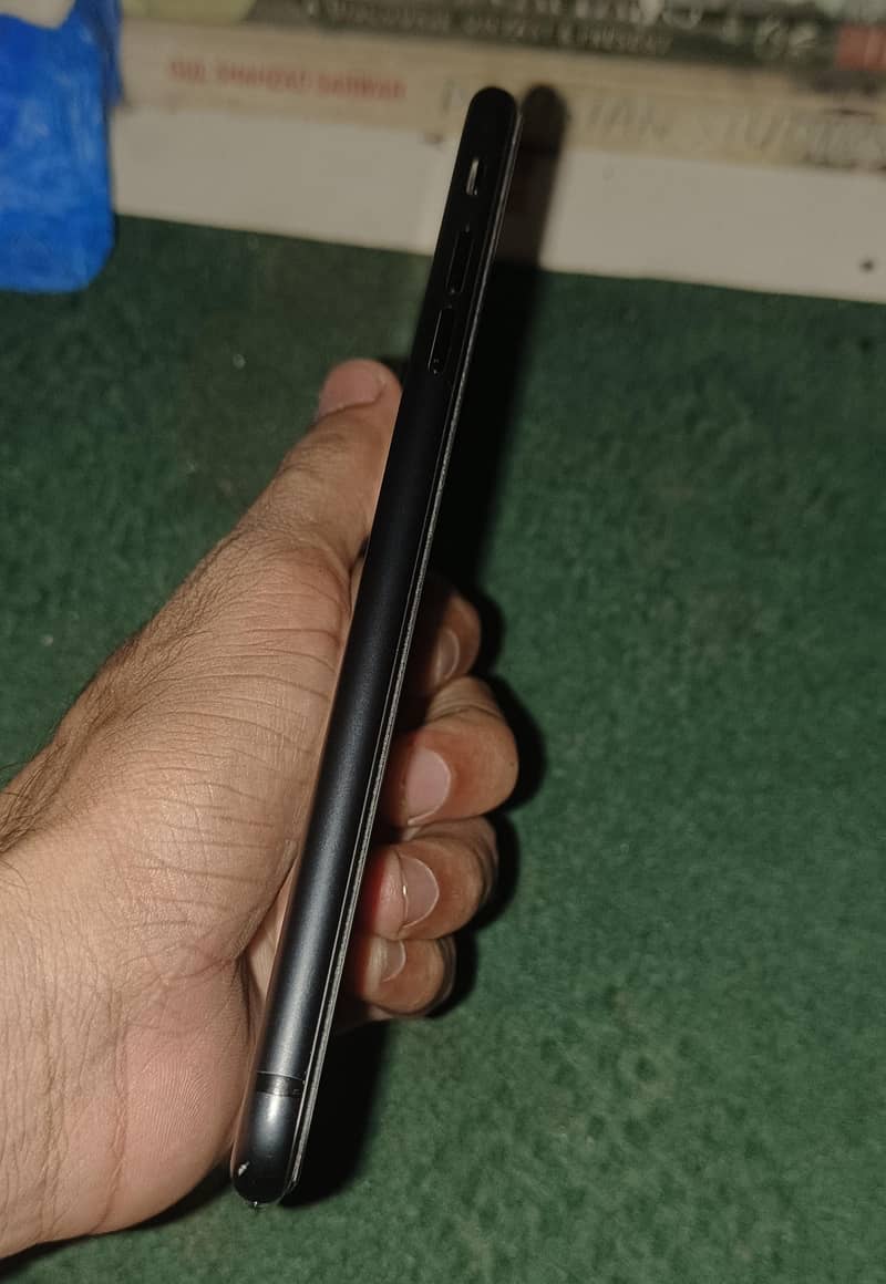 Apple iPhone 7 Plus 2