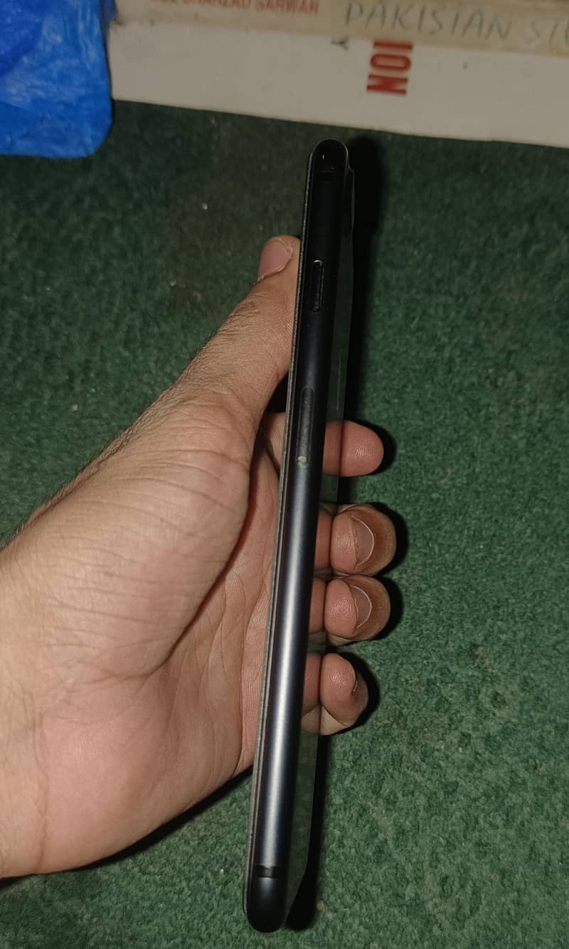 Apple iPhone 7 Plus 4