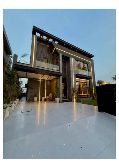 BRAND NEW 1 KANAL ELEGANT AND FULLY MAINTAINED SUPER HOT LOCATED BUNGALOW IS AVAILABLE IN THE BEST BLOCK OF DHA PHASE 7 NEAR DEFENCE RAYA LAHORE. DIRECT APPROACH TO MAIN ROAD