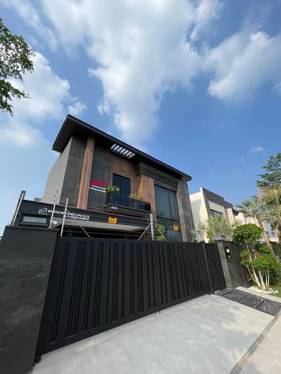 Fully Furnished Branded House 10KW Solar Installed With Net Metring Active