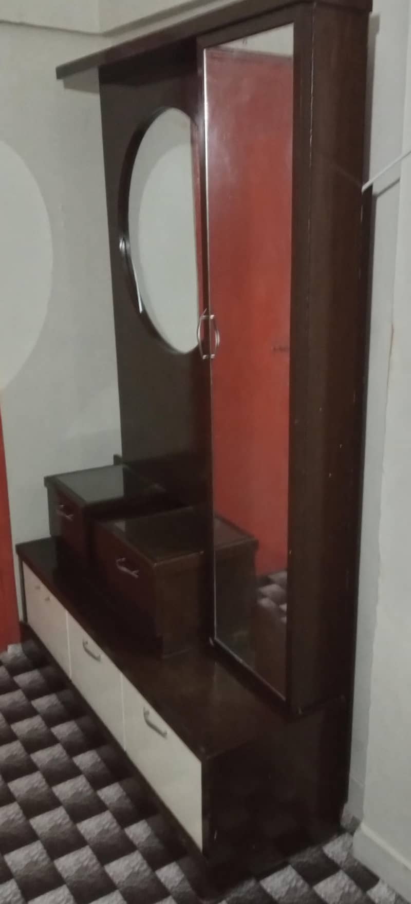 Dressing Table Read Complete Discription 3