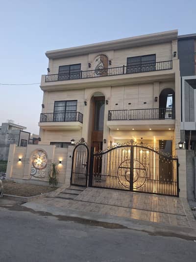 10 Marla Facing Park Double Highted Beautyfull House For Sale In Bismillah Housing Scheme