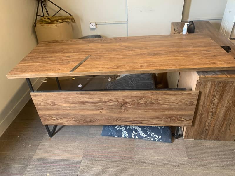 L shape table 1