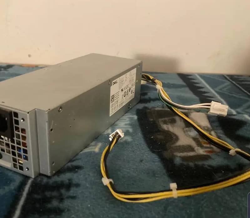 Power supply unused with 1 month gurantee 1