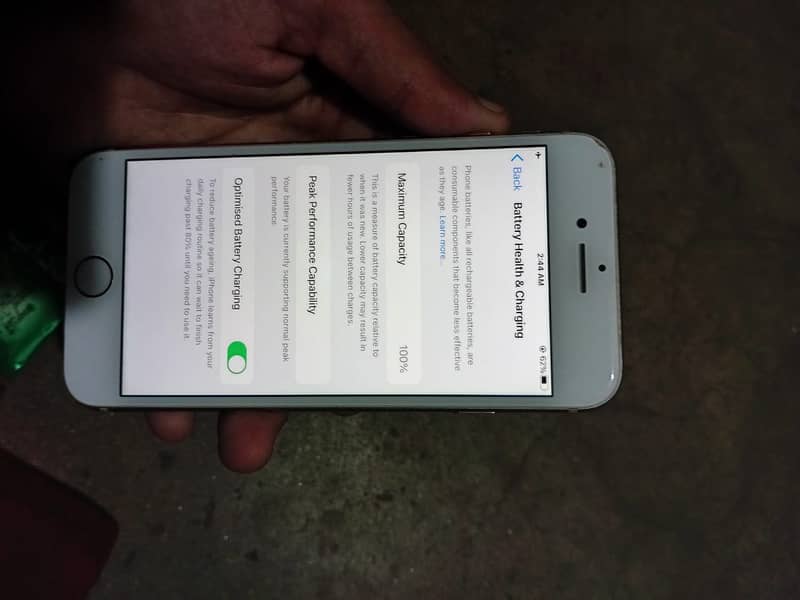 Apple iPhone 8 3