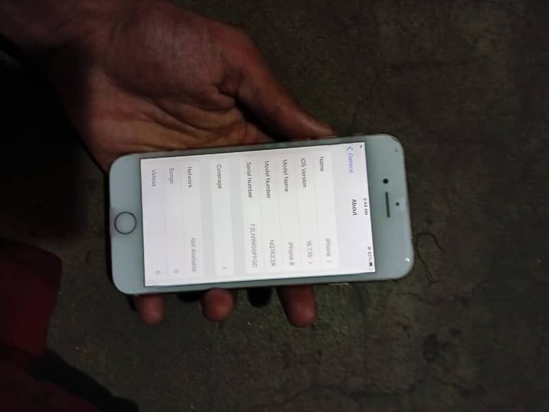 Apple iPhone 8 6